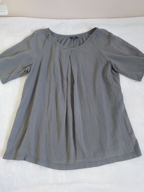 GAP Women's Gray Gauzy Cotton Short Sleeve Pleated Front Top Spring Casual
